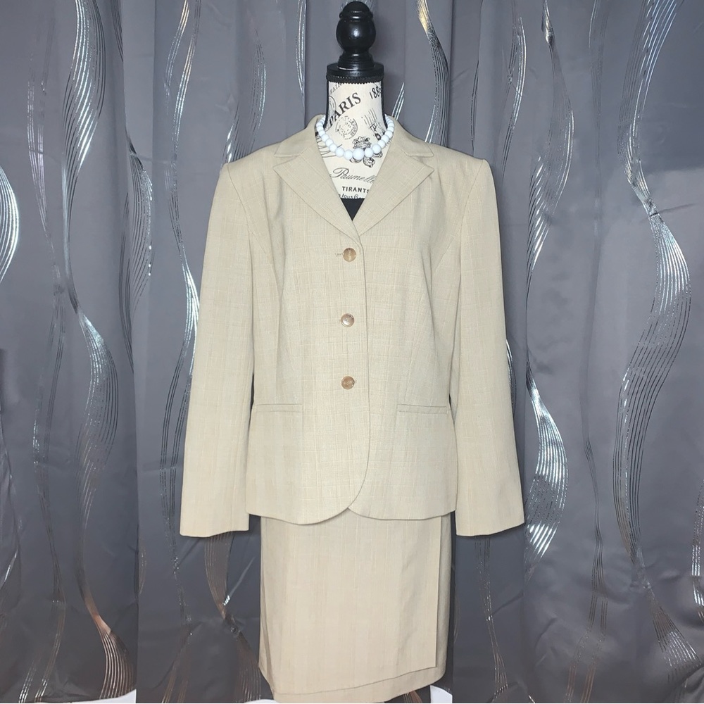 Liz Claiborne Skirt Suit Blazer Set Tan Plaid Detail MIDI Length Size 16